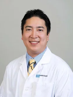 Dr. Alan Chin Headshot Photo