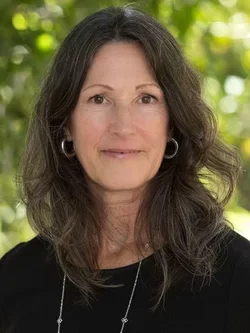 A photograph headshot of UCLA GME Director Lisa Payne
