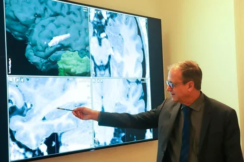 Dr. Itzhak Fried