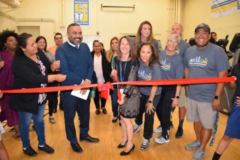 Ribbon cutting ceremoney at Franklin Classical Middle School