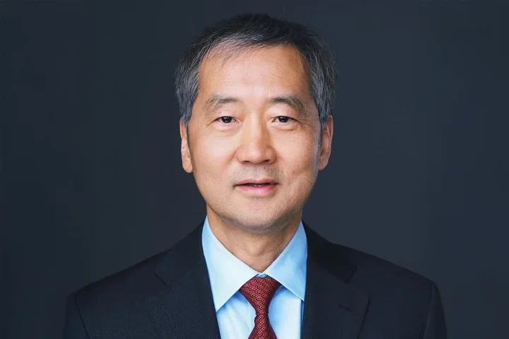 Headshot of Xiaohong Joe Zhou