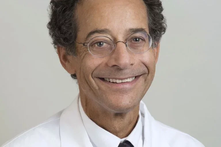 Dr.David Reuben