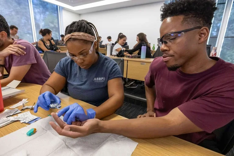 Triniti Gistand was among the new UCLA medical students who learned about vital signs, cardiac arrest and emergency medical services from the UCLA Center for Prehospital Care.