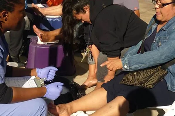 1990-medical-school-student-led-street-medicine-in-under-served-communities