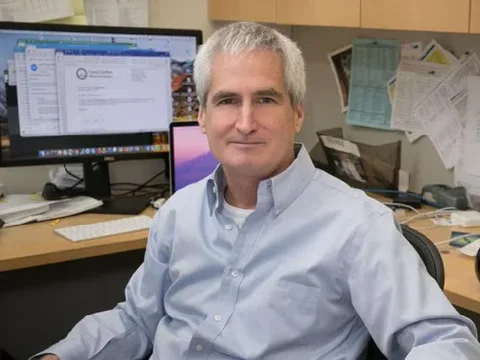 Harley Kornblum headshot