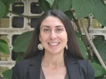 Roya Ijadi-Maghsoodi headshot