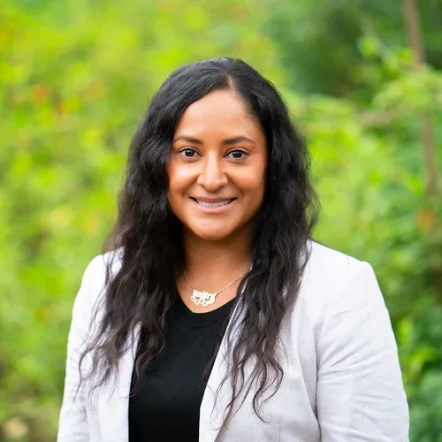 Yadira Davis Headshot