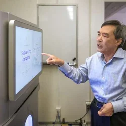 Dr. Xinmin Li, director of the Technology Center for Genomics & Bioinformatics 
