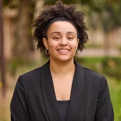 An headshot of Imani Evans 