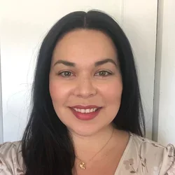 Portrait of Linda Ventura