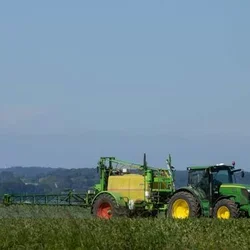 Researchers Examine Link Between Pesticides and Thyroid Cancer Risk in Central California