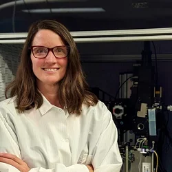 Dr. Anne Churchland in lab