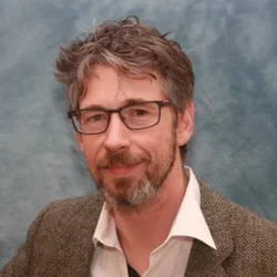 robert damoiseaux headshot