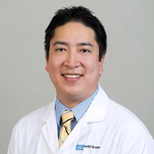 Dr. Alan Chin Headshot Photo