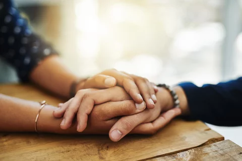 hands of support