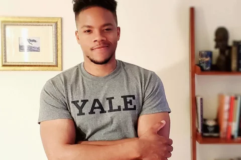 Medical student Laz Curry wearing a t-shirt from his undergraduate alma mater, Yale.