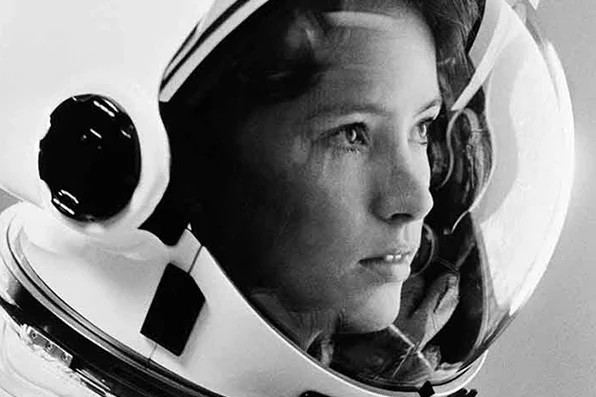 1984-firsher-chemist-medical-school-physician-NASA-astronaut-and-the-first-mother-in-space