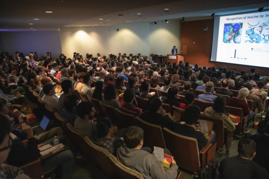 Full lecture hall for the Switzer Prize awardee