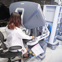 What Does a Urologist Do? Doctor Using Da Vinci Machine