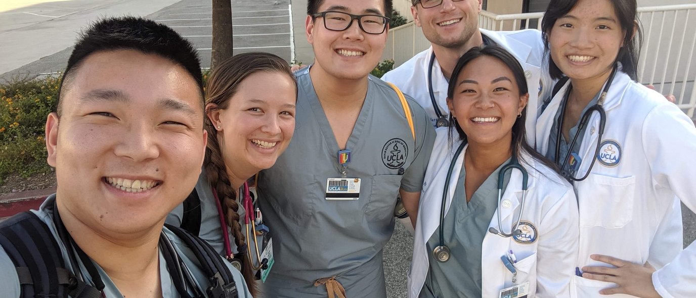 DGSOM medical students posing for group selfie