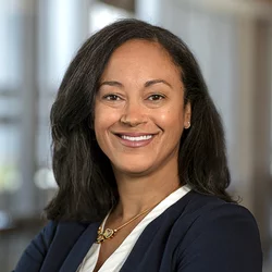 Christina Harris headshot
