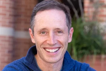 Headshot of Professor Hershfield